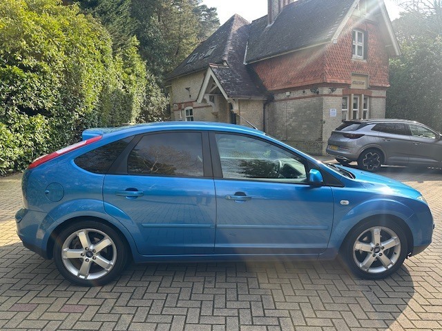 Ford Focus Zetec Climate RE07UXS Blue #5