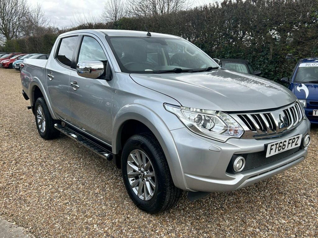 Mitsubishi L200 2.4 Di-d Dc Barbarian Pickup Double Cab Silver