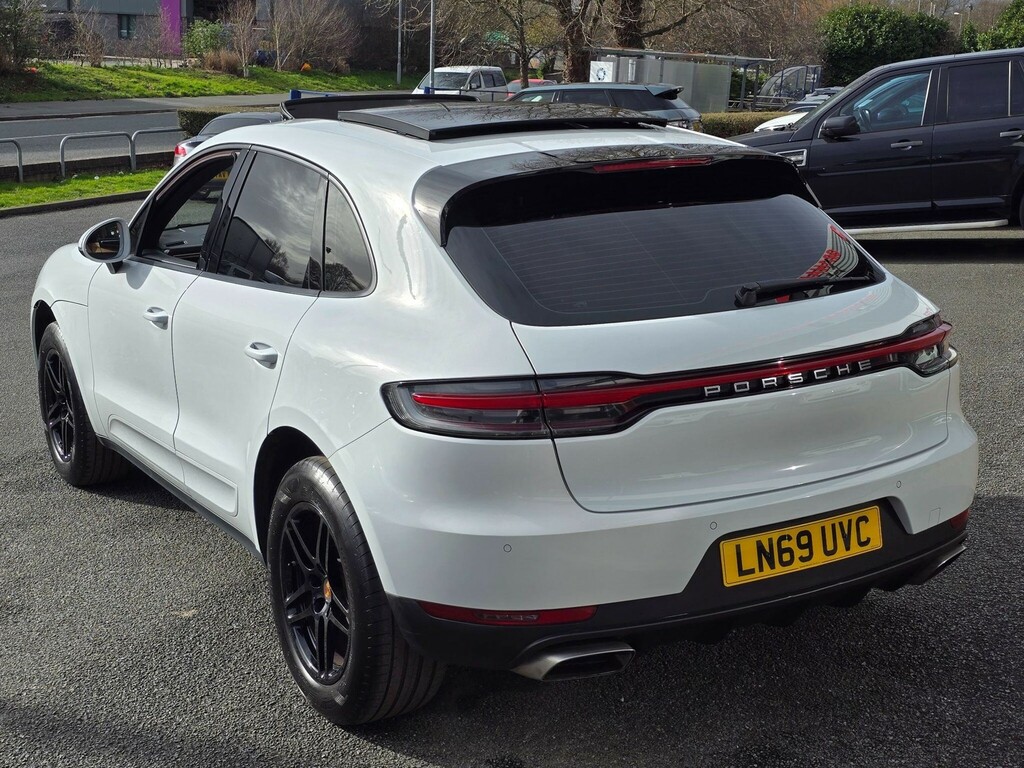 Porsche Macan 2.0T Suv Pdk 4Wd Euro 6 Ss 245 Ps LN69UVC White #5