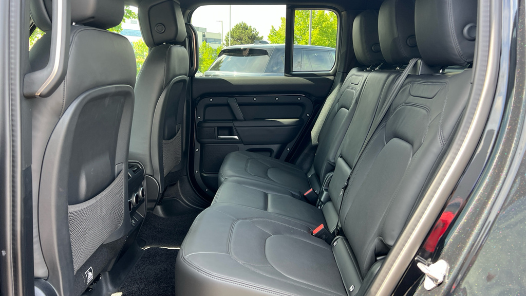 Land Rover Defender 130 X-dynamic Hse 130 Black #4
