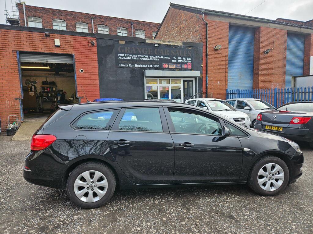 Vauxhall Astra 1.6 16V Design Sports Tourer Euro 5 Black
