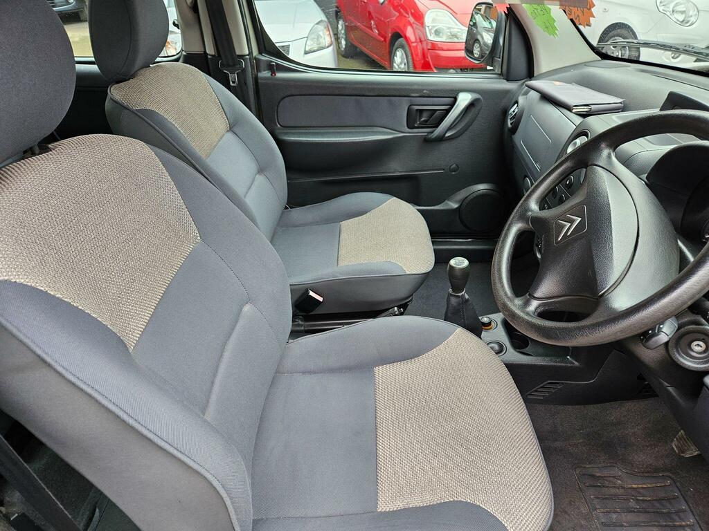 Citroen Berlingo 1.4 Forte Multispace Beige #4