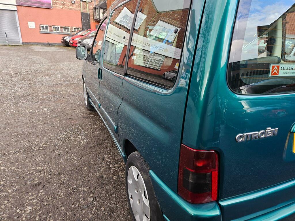 Citroen Berlingo 2.0 Td Desire Multispace Green #4