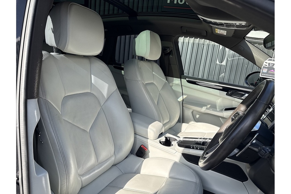 Porsche Macan Td V6 S U2062 CJ17YXL Green #5