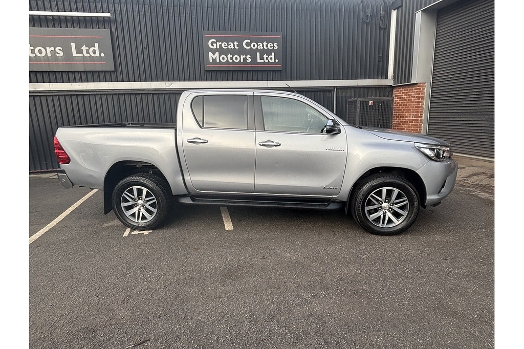 Toyota HILUX D-4d Invincible U1981 Ulez BU68UBS Silver #3