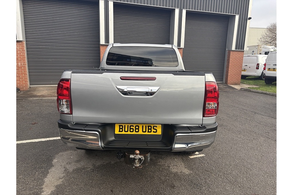 Toyota HILUX D-4d Invincible U1981 Ulez BU68UBS Silver #5