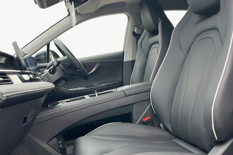 Omoda E5 150Kw Noble 61Kwh Silver #2