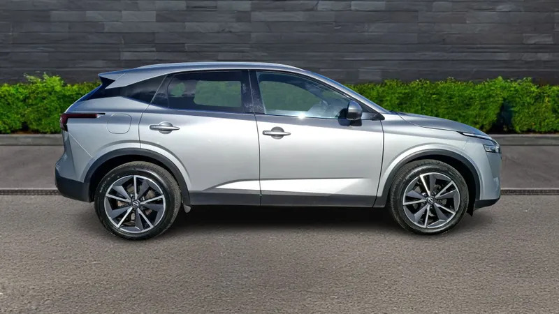 Nissan Qashqai 1.3 Dig-t Mh 158 Tekna Xtr DT73ENJ Silver #4