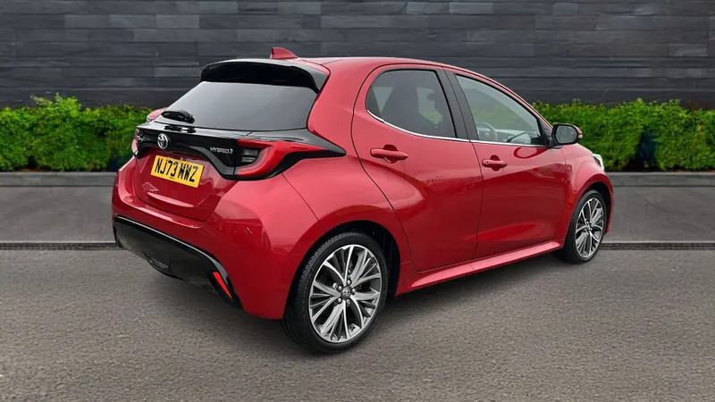 Toyota Yaris 1.5 Hybrid Excel Cvt NJ73MWZ Red #3