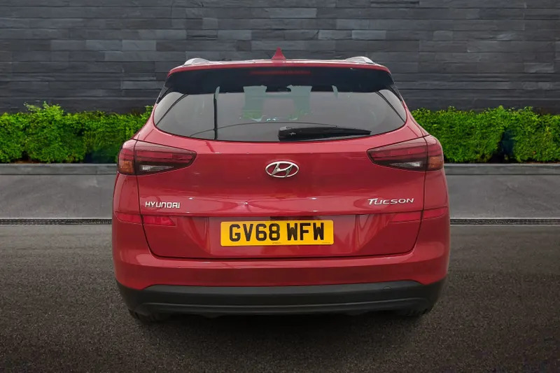Hyundai Tucson Estate 1.6 Gdi Premium 2Wd GV68WFW Red #5