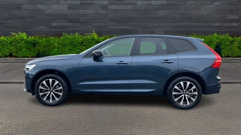 Volvo XC60 2.0 B4d Plus Dark Awd Gear DX23JPJ Blue #4