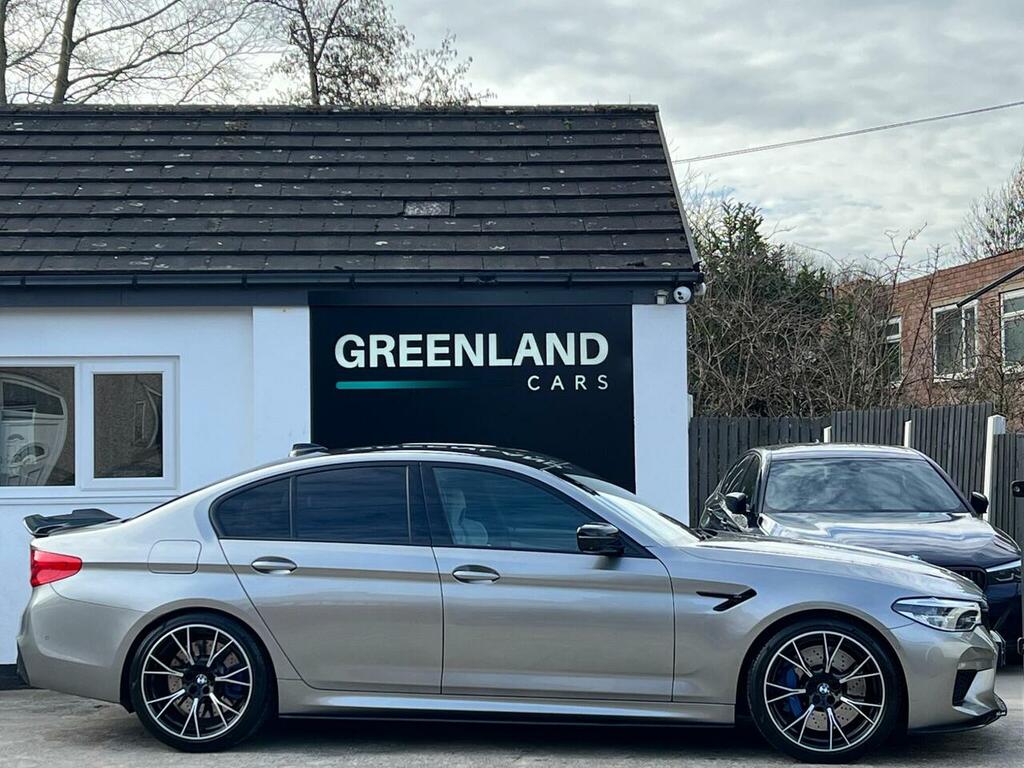 BMW M5 Saloon 