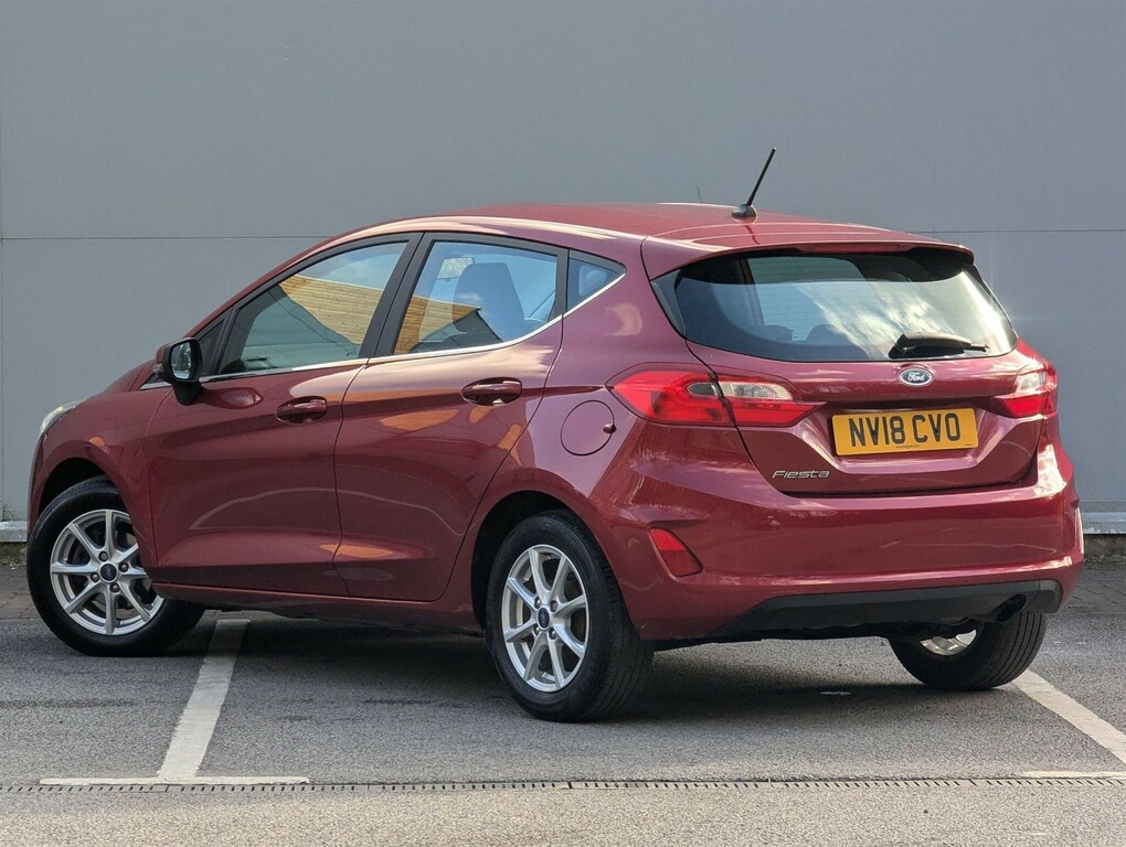 Ford Fiesta 1.1 Ti-vct Zetec Euro 6 Ss NV18CVO Red #2