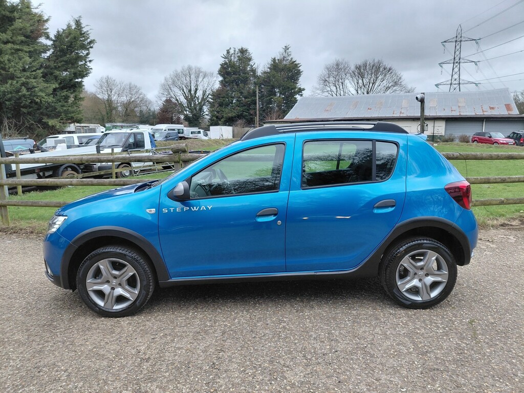 Dacia Sandero Stepway 0.9 Stepway Comfort Tce 90 Super Example 2018 AO68FZF Blue #5