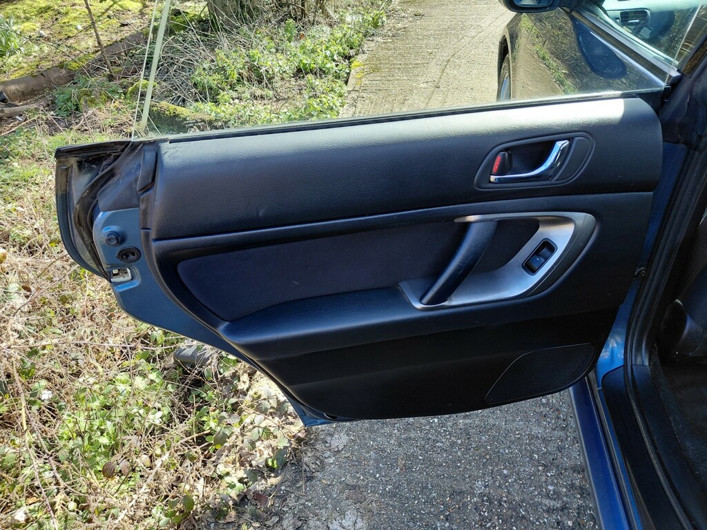 Subaru Legacy  Silver #27