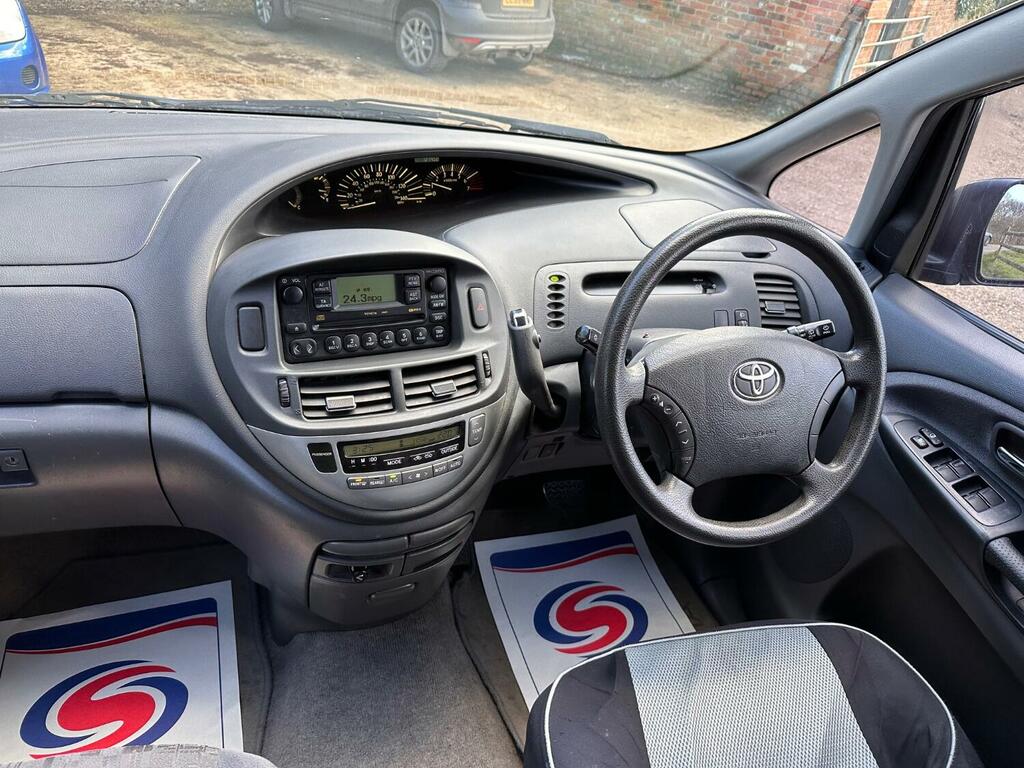 Toyota Previa Previa T2 Vvti Silver #27