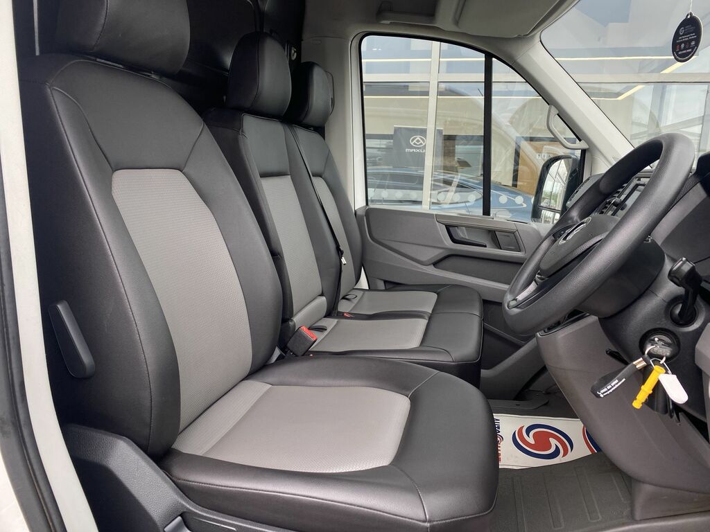Volkswagen Crafter Cr35 Mwb Fwd 2.0 Tdi 140Ps Trendline High Roof Van White #4