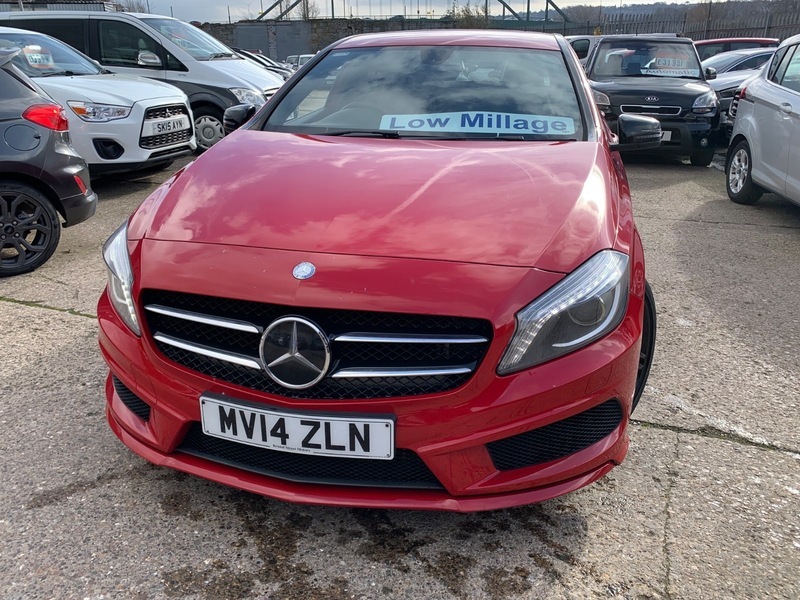 Mercedes-Benz A Class 1.5 A180 Cdi Amg Red #2