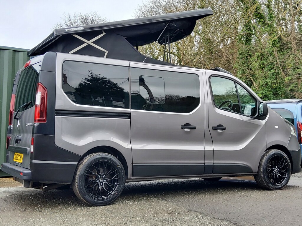 Renault Trafic Camper Van 1.6 Sl27 Energy Dci 95 Business 20186 OU68CMK Grey #2