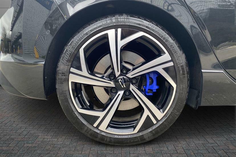 Volkswagen Golf 2.0 Tsi 333 R 4Motion Dsg LO25GRF Black #5
