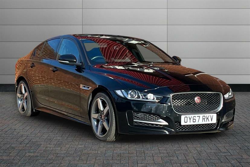 Jaguar XE 2.0D 180 R-sport Black