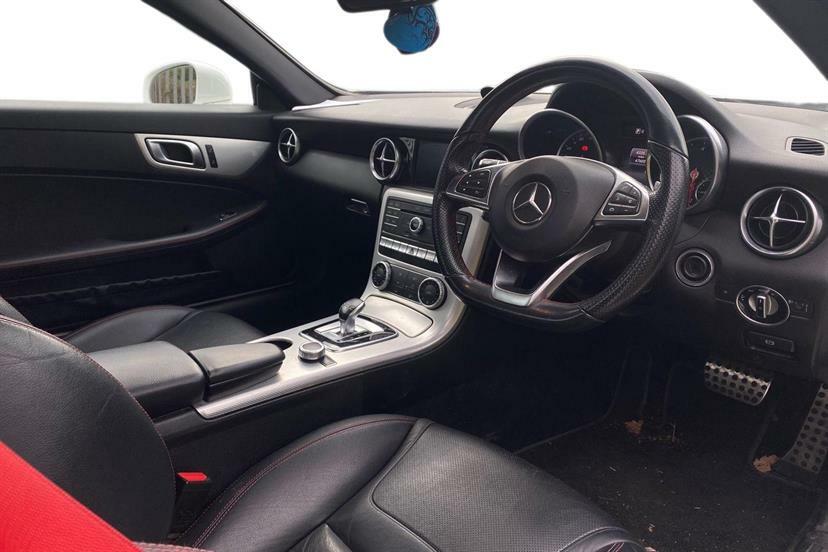 Mercedes-Benz SLC Slc250d Amg Line Convertible FY17UJV White #5