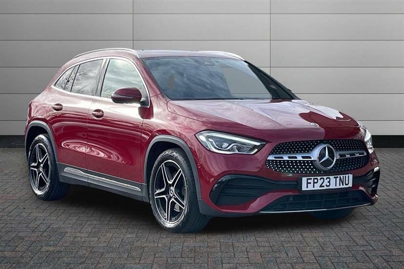 Mercedes-Benz GLA Class 200 Amg Line Executive Red