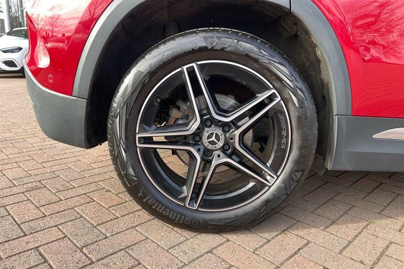 Mercedes-Benz GLA Class 200 Amg Line Executive FP23TNU Red #4
