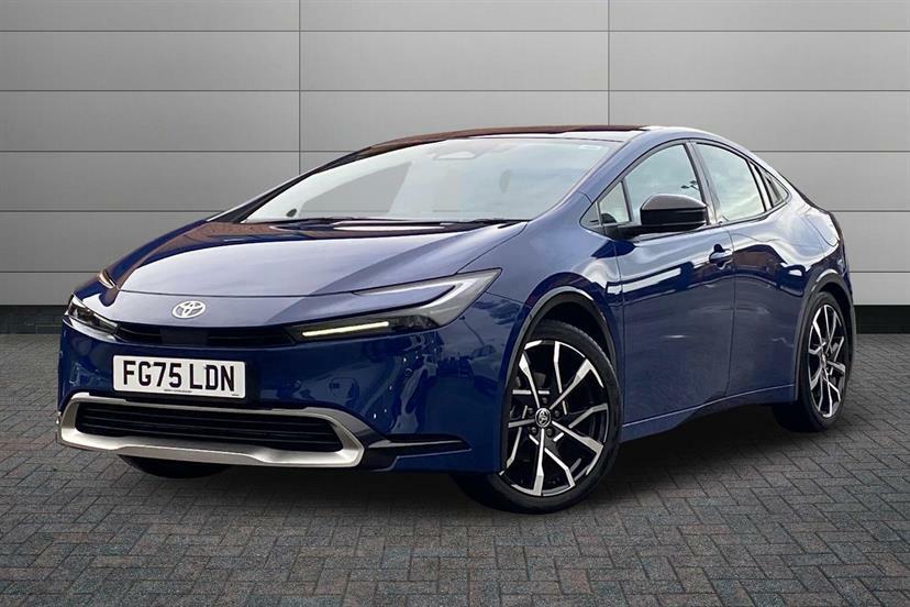Toyota Prius 2.0 Phev Excel Cvt FG75LDN #3