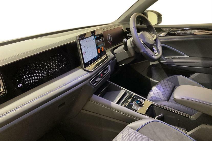 Volkswagen Tiguan 2.0 Tdi R-line Dsg EF75OHG Black #2