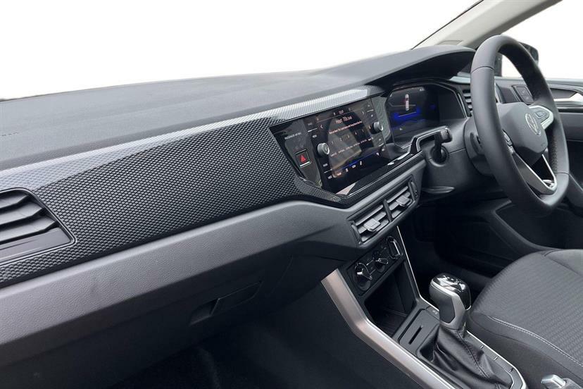 Volkswagen Polo 1.0 Tsi Life Dsg LV75VWC Black #2