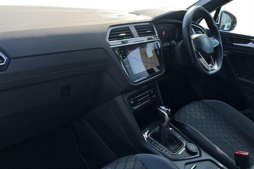 Volkswagen Tiguan 2.0 Tdi 4Motion R-line Dsg GJ22KVB White #2
