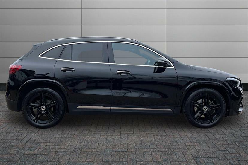 Mercedes-Benz GLA Class 200 Amg Line Executive EK74HAA Black #3