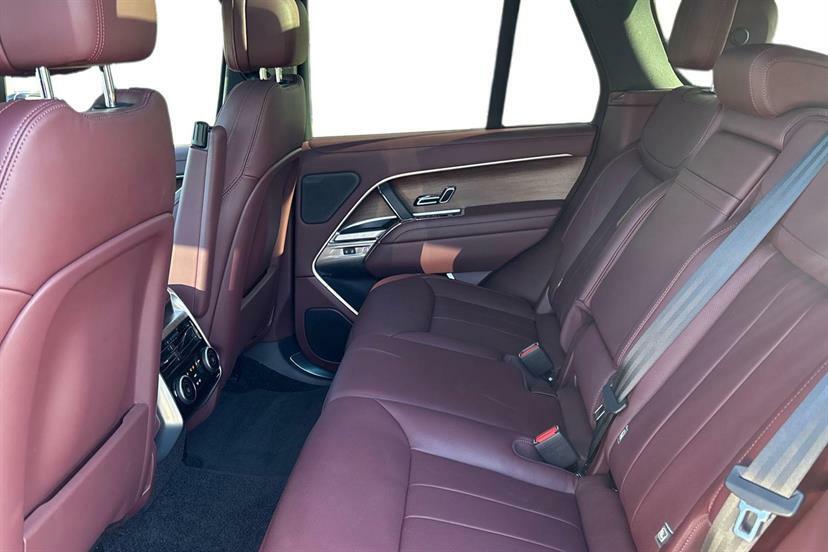 Land Rover Range Rover 3.0 P400 Hse Black #4