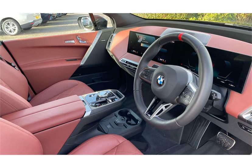 BMW iX 485Kw M70 Xdrive 112Kwh KW75UML Black #6