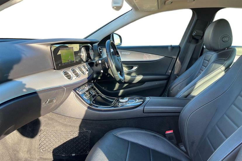Mercedes-Benz E Class E220d Se 9G-tronic DE16UUS Black #2