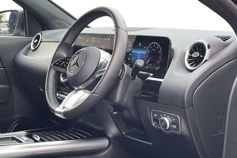 Mercedes-Benz GLA Class 180 Sport Edition KN25PUA Black #5