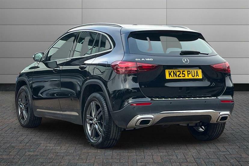 Mercedes-Benz GLA Class 180 Sport Edition KN25PUA Black #2