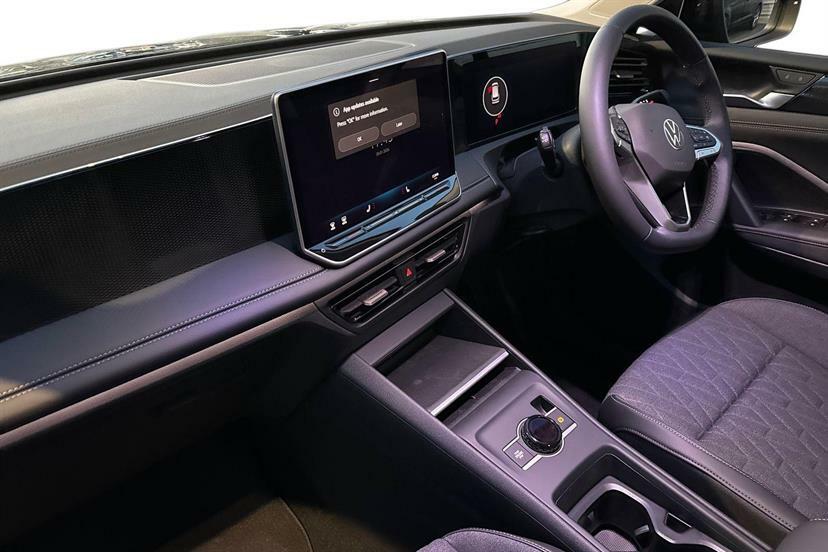 Volkswagen Tiguan 1.5 Etsi 150 Match Dsg EF75CWT Black #2