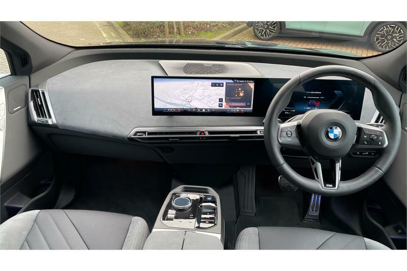 BMW iX 300Kw Xdrive45 M Sport 101Kwh EK75HPY Blue #4