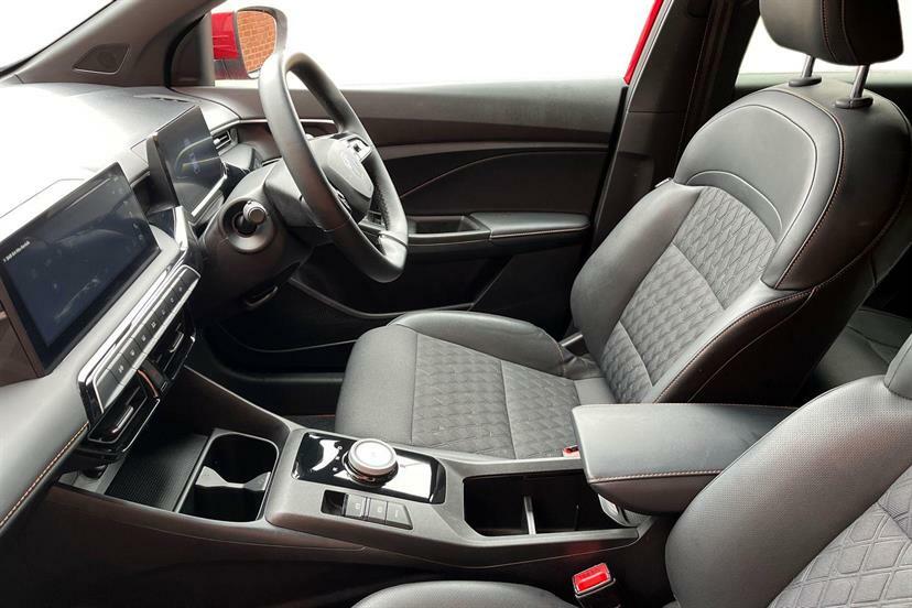 MG MG3 1.5 Hybrid Trophy LG74EBY Red #2
