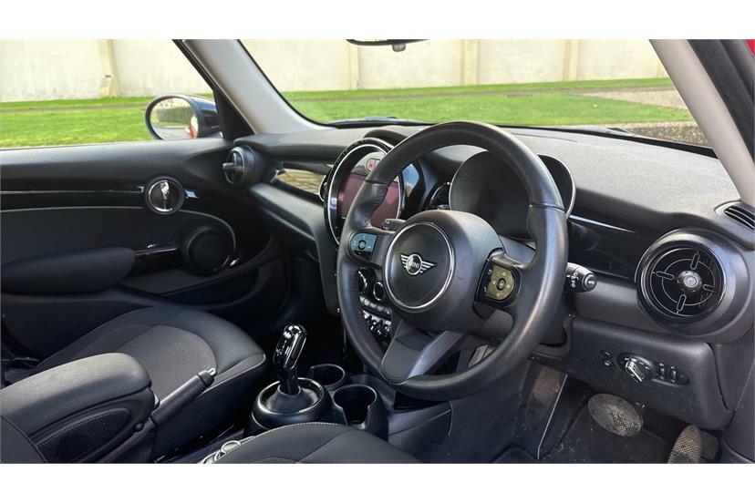 Mini Hatch 1.5 Cooper Classic Comfortnav Pack RO73DME Red #6
