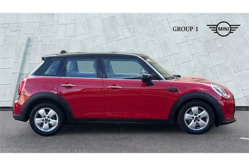 Mini Hatch 1.5 Cooper Classic Comfortnav Pack RO73DME Red #3