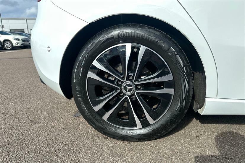 Mercedes-Benz A Class A180 Sport White #4