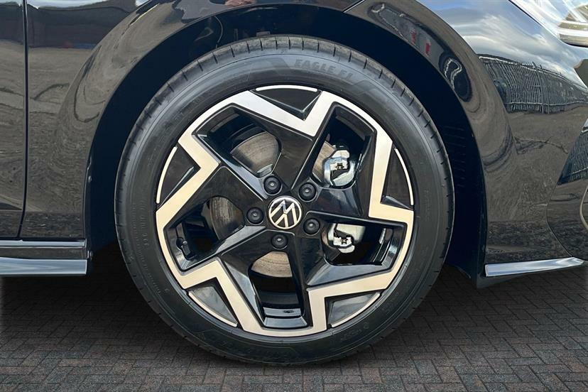 Volkswagen Golf 1.5 Etsi 150 R-line Dsg LV75UZH Black #5