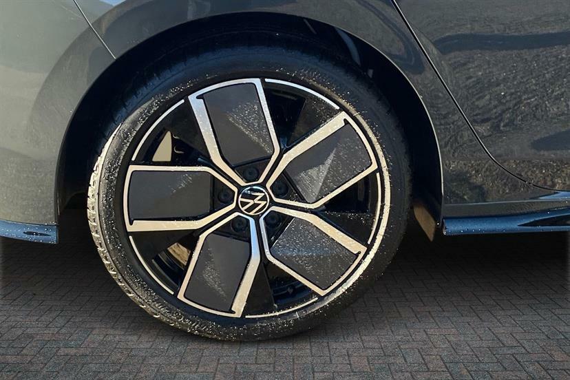 Volkswagen Golf 1.5 Etsi 150 Black Edition Dsg LV75VSJ Grey #5