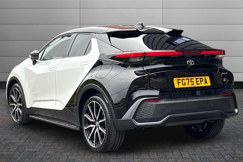 Toyota C-Hr 2.0 Phev Gr Sport Cvt FG75EPA White #4