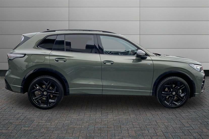 Volkswagen Tiguan 2.0 Tsi 265 4Motion Black Edition Dsg MT75NDZ Green #4