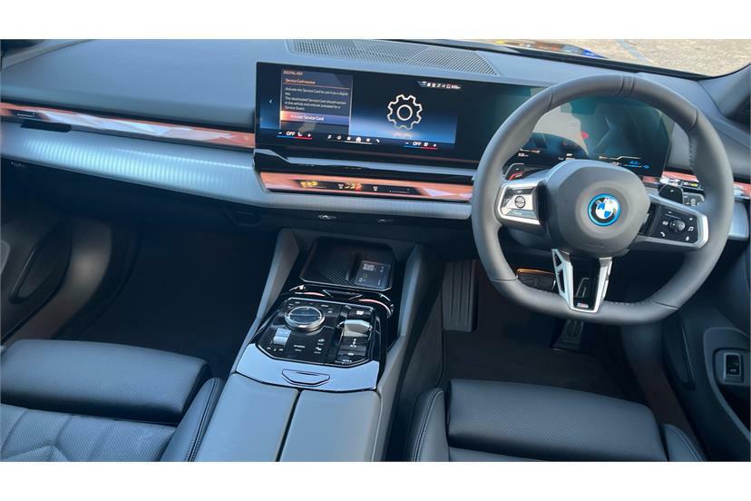 BMW 5 Series 530E M Sport Pro AK75JYF Black #4