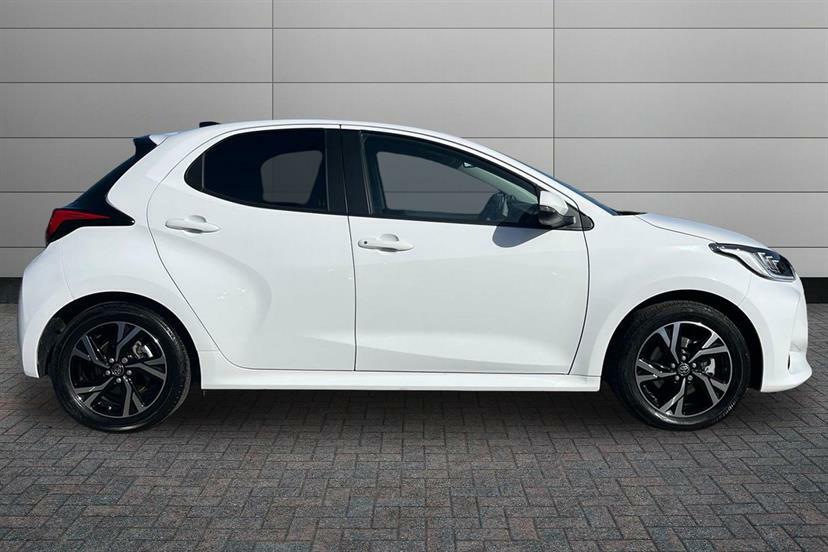 Toyota Yaris 1.5 Hybrid Design Cvt DF25AYU White #4